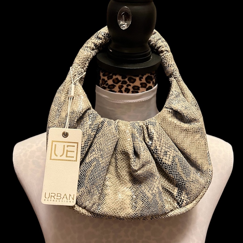 NWT. Urban Expressions clutch